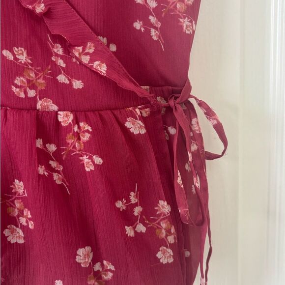 Abercrombie & Fitch Raspberry Floral Wrap Camisole - medium - Picture 3 of 6